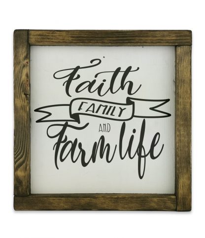 faith family and love keretes feher alap